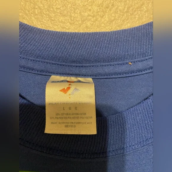 Rock and Roll T-shirt with Skulls - Picture 2 of 2